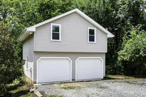 1112 Meadowbrook Trail Hillsborough NC 27278