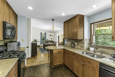 1112 Meadowbrook Trail Hillsborough NC 27278