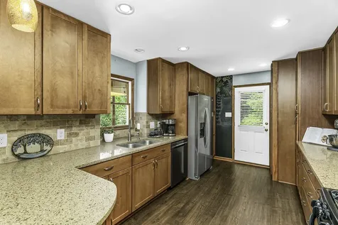 1112 Meadowbrook Trail Hillsborough NC 27278