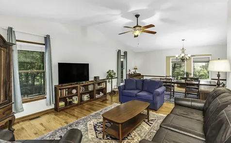 1112 Meadowbrook Trail Hillsborough NC 27278