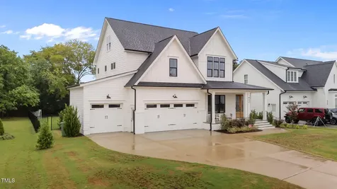 932 Lily Claire Lane Fuquay Varina NC 27526