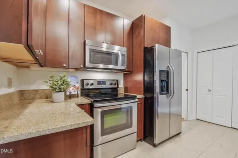 1 Ellsworth Court Chapel Hill NC 27517