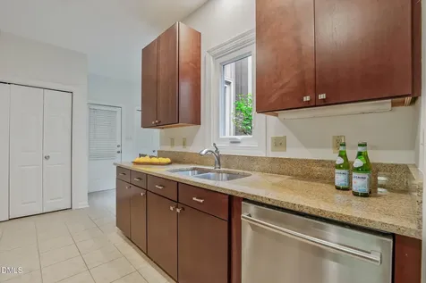 1 Ellsworth Court Chapel Hill NC 27517