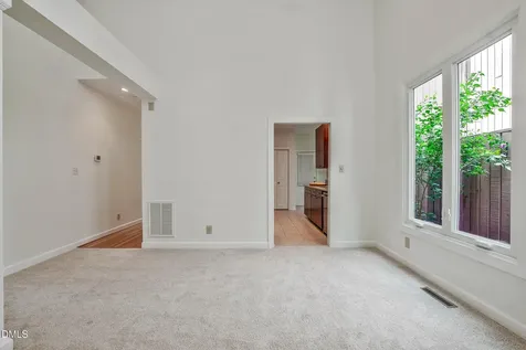 1 Ellsworth Court Chapel Hill NC 27517
