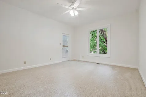 1 Ellsworth Court Chapel Hill NC 27517