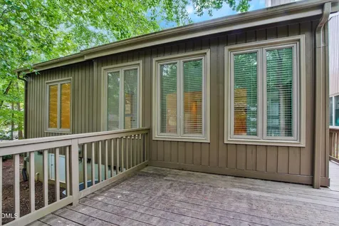 1 Ellsworth Court Chapel Hill NC 27517