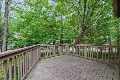 1 Ellsworth Court Chapel Hill NC 27517