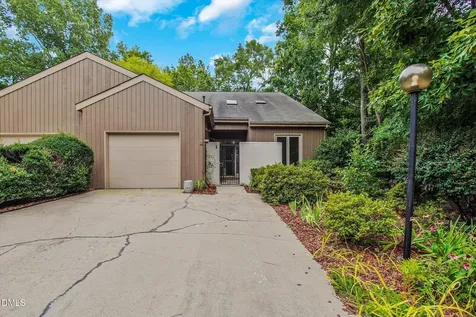 1 Ellsworth Court Chapel Hill NC 27517