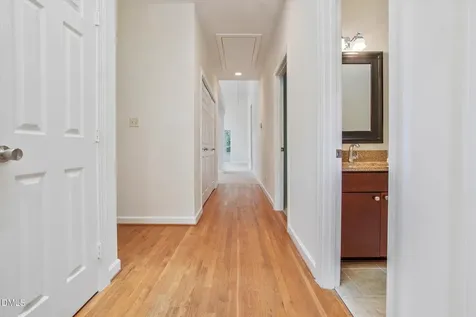 1 Ellsworth Court Chapel Hill NC 27517
