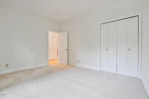 1 Ellsworth Court Chapel Hill NC 27517
