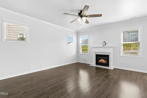 185 Stornoway Lane Clayton NC 27527