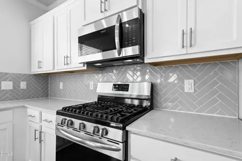 185 Stornoway Lane Clayton NC 27527