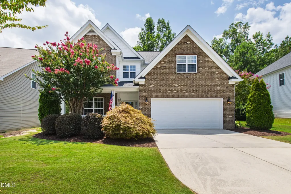 6220 Amber Bluffs Crescent Raleigh NC 27616