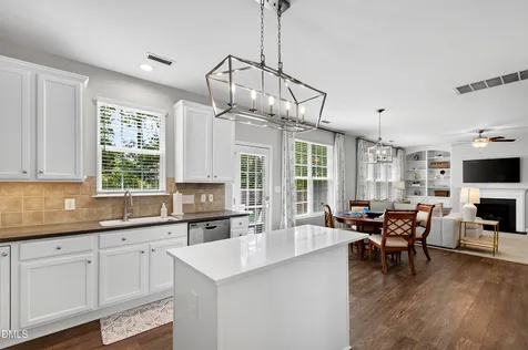 6220 Amber Bluffs Crescent Raleigh NC 27616