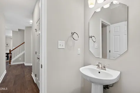 6220 Amber Bluffs Crescent Raleigh NC 27616