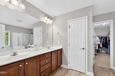 6220 Amber Bluffs Crescent Raleigh NC 27616