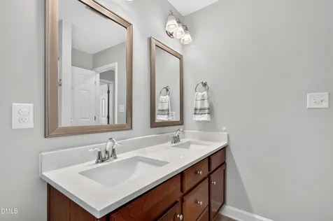 6220 Amber Bluffs Crescent Raleigh NC 27616
