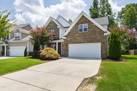 6220 Amber Bluffs Crescent Raleigh NC 27616