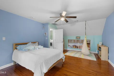 102 Chatsworth Street Cary NC 27513