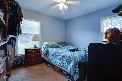 1912 Middlewood Court High Point NC 27265
