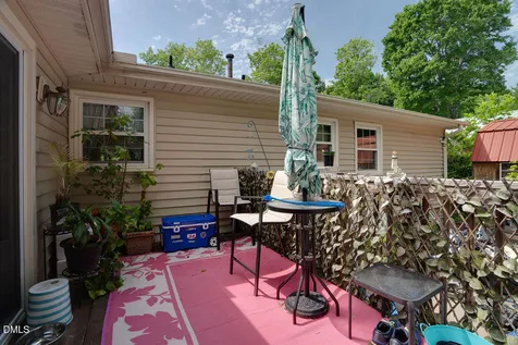 1912 Middlewood Court High Point NC 27265