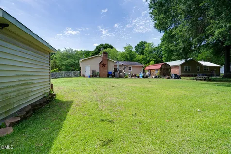 1912 Middlewood Court High Point NC 27265