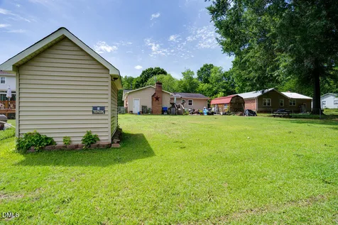 1912 Middlewood Court High Point NC 27265