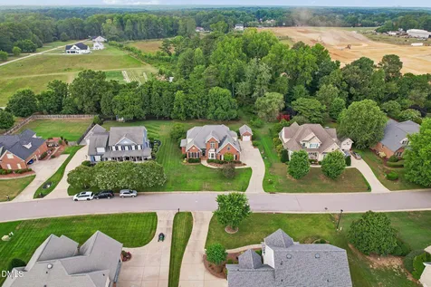2228 Belvinwood Drive Fuquay Varina NC 27526