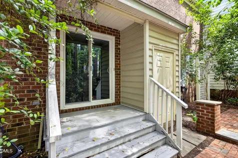 107 Sully Court Chapel Hill NC 27514
