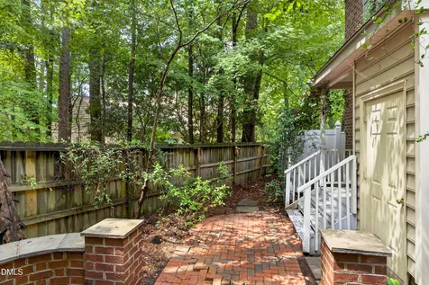 107 Sully Court Chapel Hill NC 27514