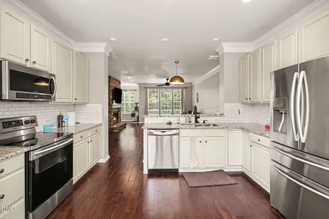 5453 Crescentview Parkway Raleigh NC 27606