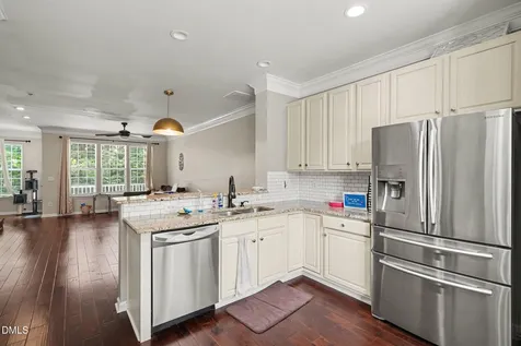 5453 Crescentview Parkway Raleigh NC 27606
