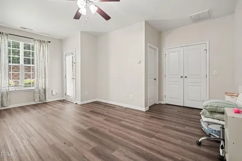5453 Crescentview Parkway Raleigh NC 27606