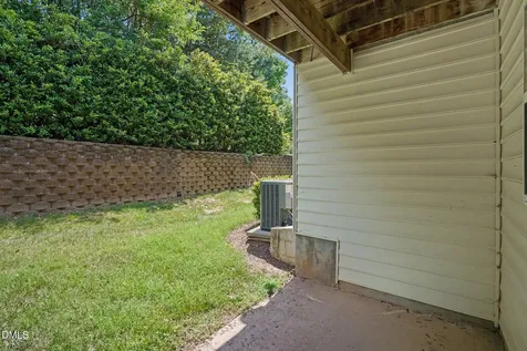 5453 Crescentview Parkway Raleigh NC 27606