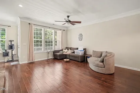 5453 Crescentview Parkway Raleigh NC 27606