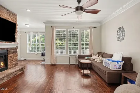 5453 Crescentview Parkway Raleigh NC 27606
