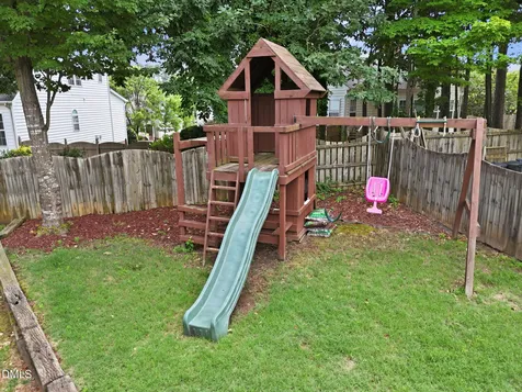 8900 Eaglebrook Court Raleigh NC 27617