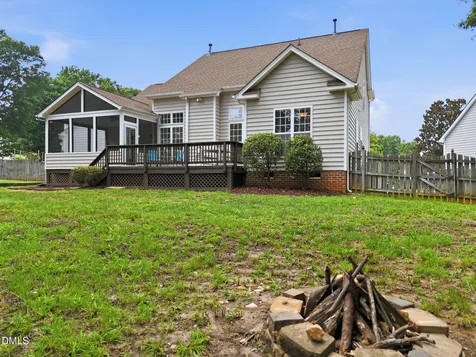 8900 Eaglebrook Court Raleigh NC 27617