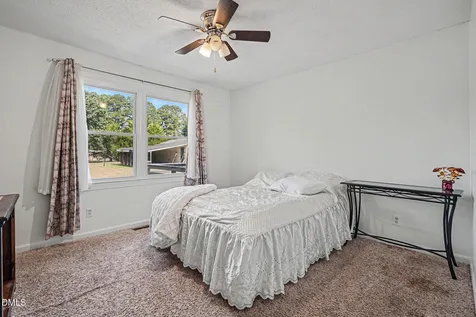 134 Old Oak Lane Dunn NC 28334