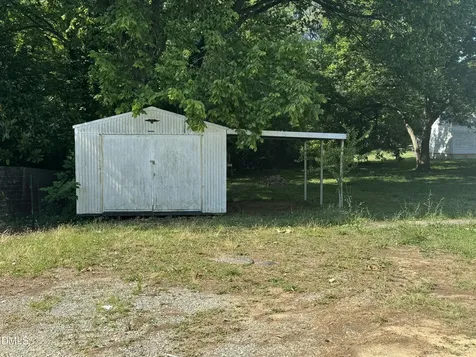 1728 Sharpe Road Burlington NC 27217