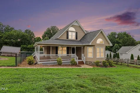 5714 Rolling Meadows Road Randleman NC 27317