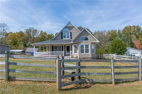 5714 Rolling Meadows Road Randleman NC 27317