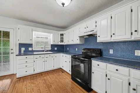5714 Rolling Meadows Road Randleman NC 27317