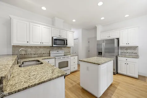 101 Plumtree Way Cary NC 27518