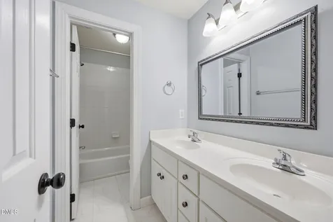 101 Plumtree Way Cary NC 27518
