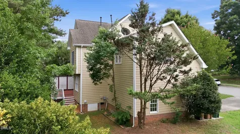 101 Plumtree Way Cary NC 27518
