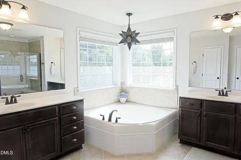 201 King Oak Street Holly Springs NC 27540