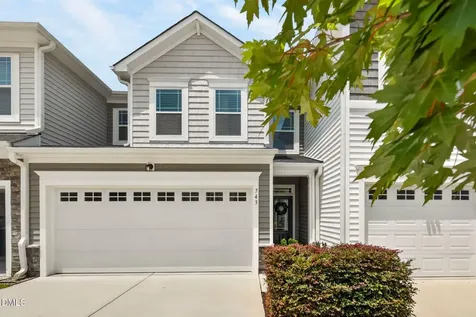 743 Creekway Drive Fuquay Varina NC 27526