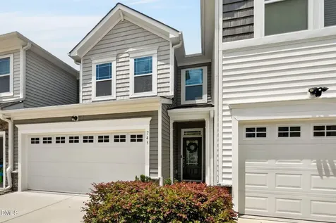 743 Creekway Drive Fuquay Varina NC 27526