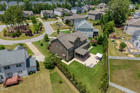 2817 Flora Oaks Way Apex NC 27523